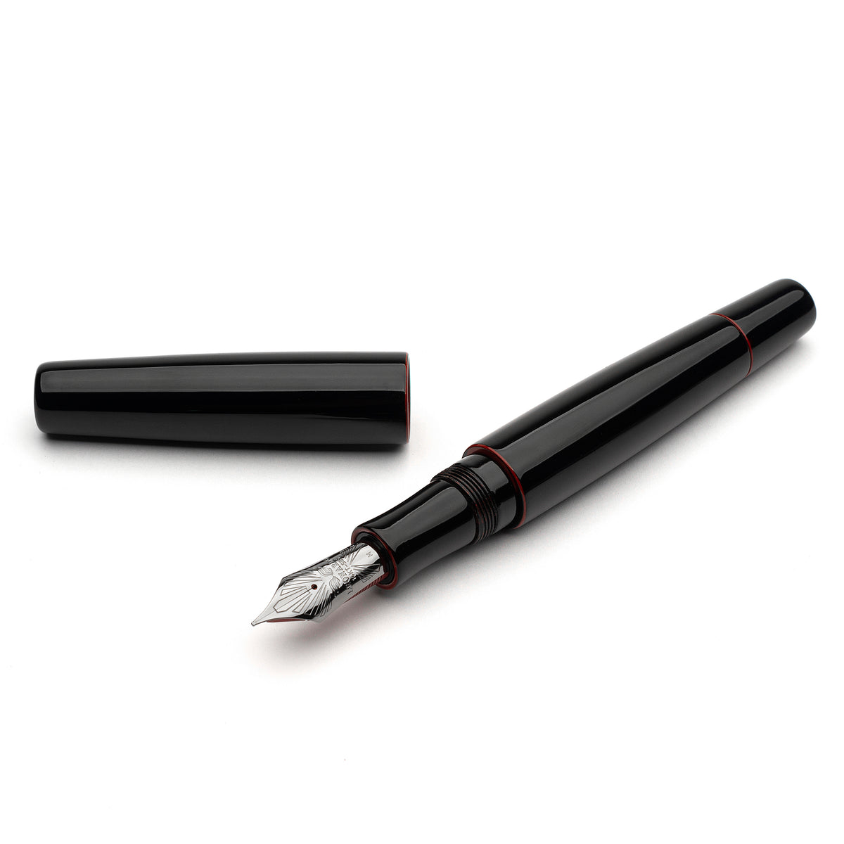 ESSENZA Tamenuri/eggshell - NEW #8 Gold nib 