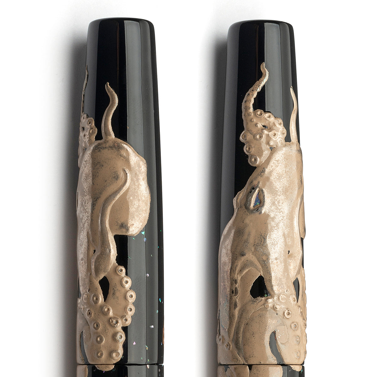 Essenza Octopus mother of pearl Maki-e and Raden - #8 Gold nib