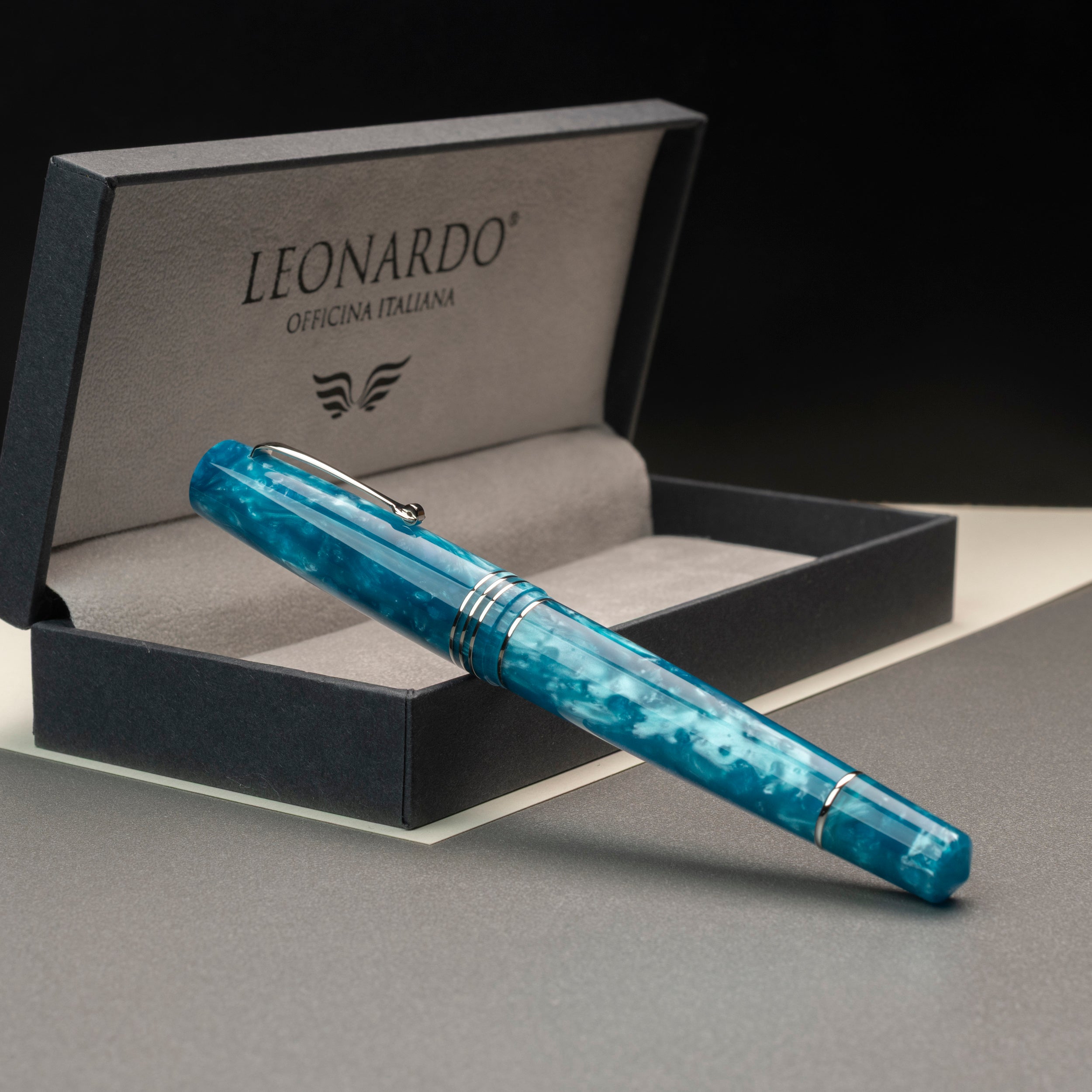 【新品】LOEM moon navy MZG 2.0 Blue emerald #6 steel nib la Fenice – leonardopen
