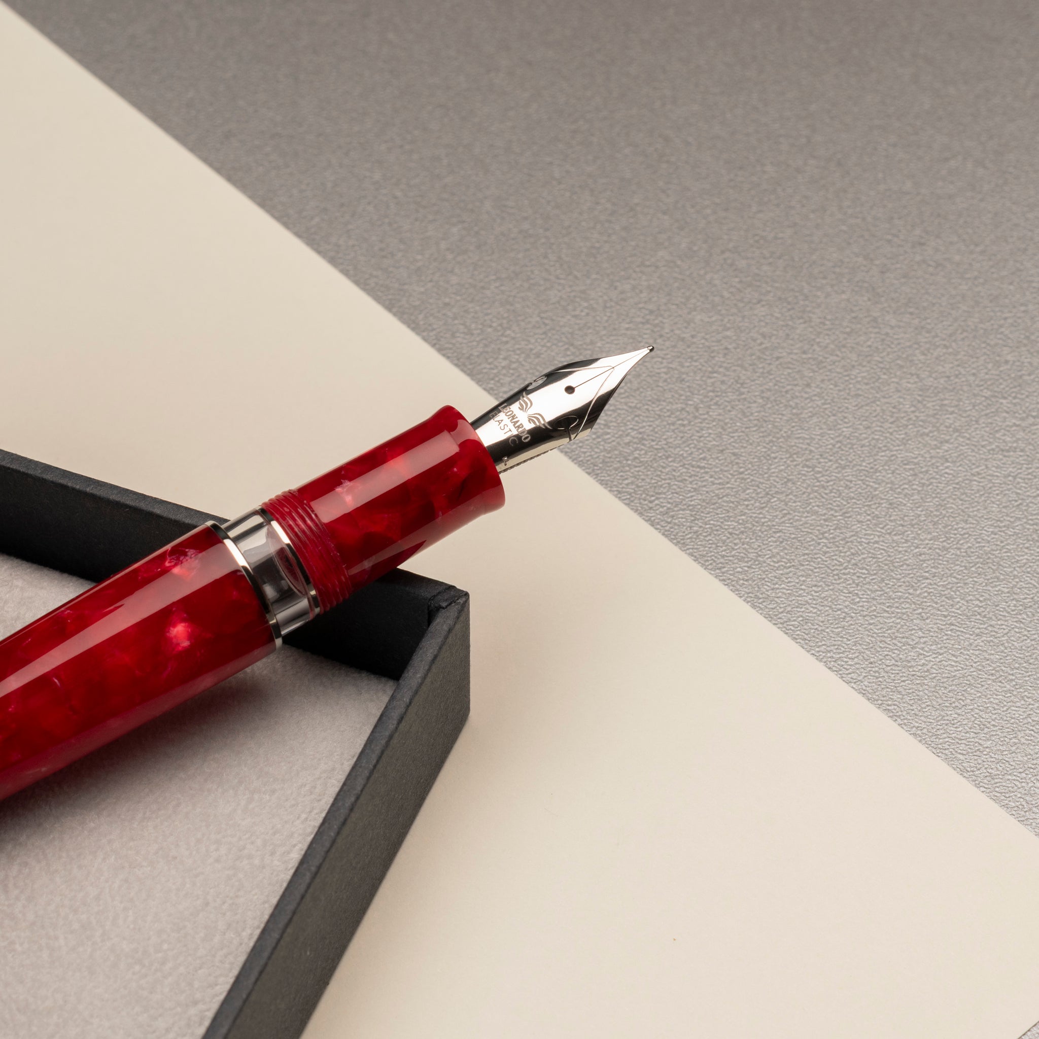 MZG 2.0 Red marble #6 steel nib la Fenice – leonardopen