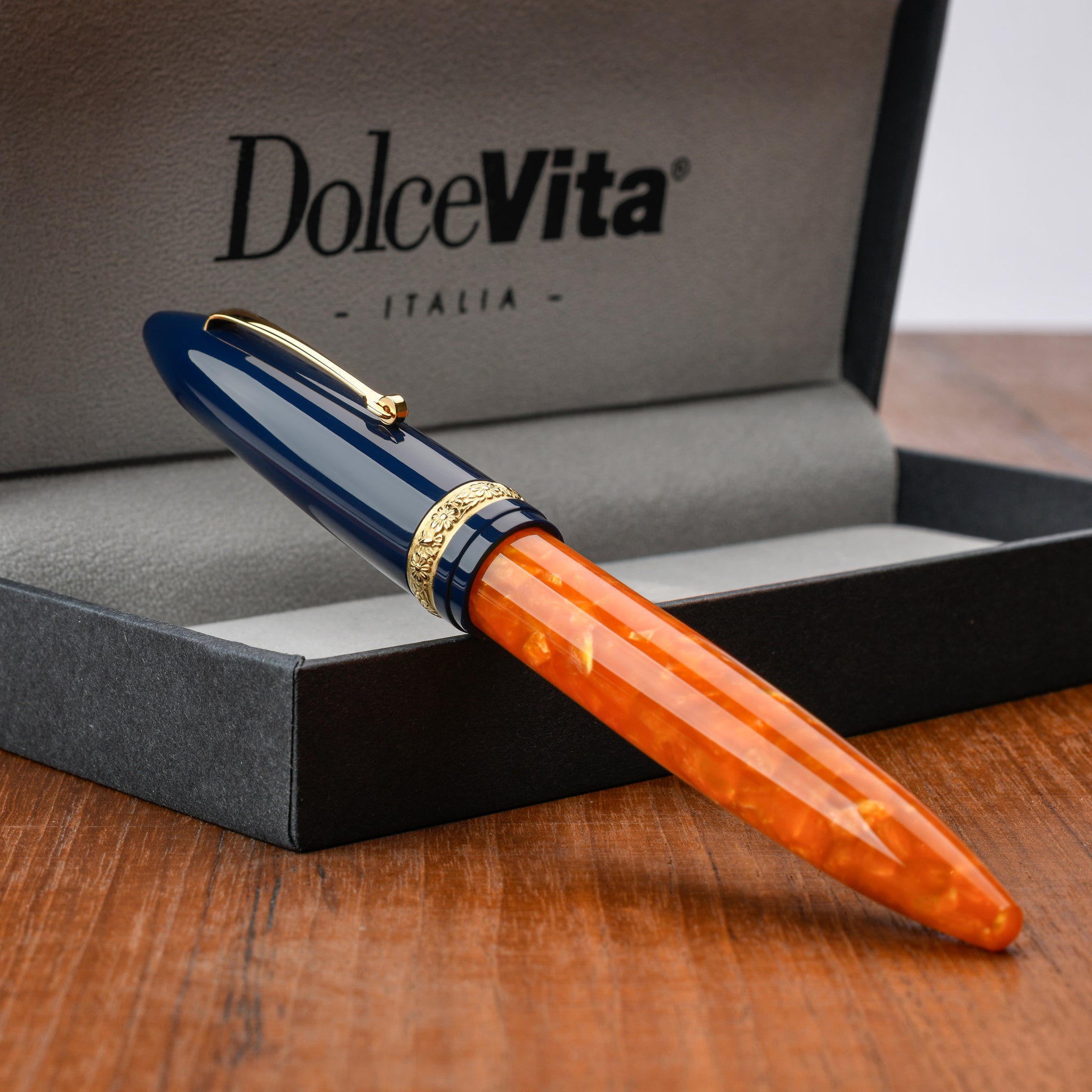 IL CIRCO Leonardo Pellegatta 函入プリント付 Dolcevita® Furore Parthenope GT – leonardopen