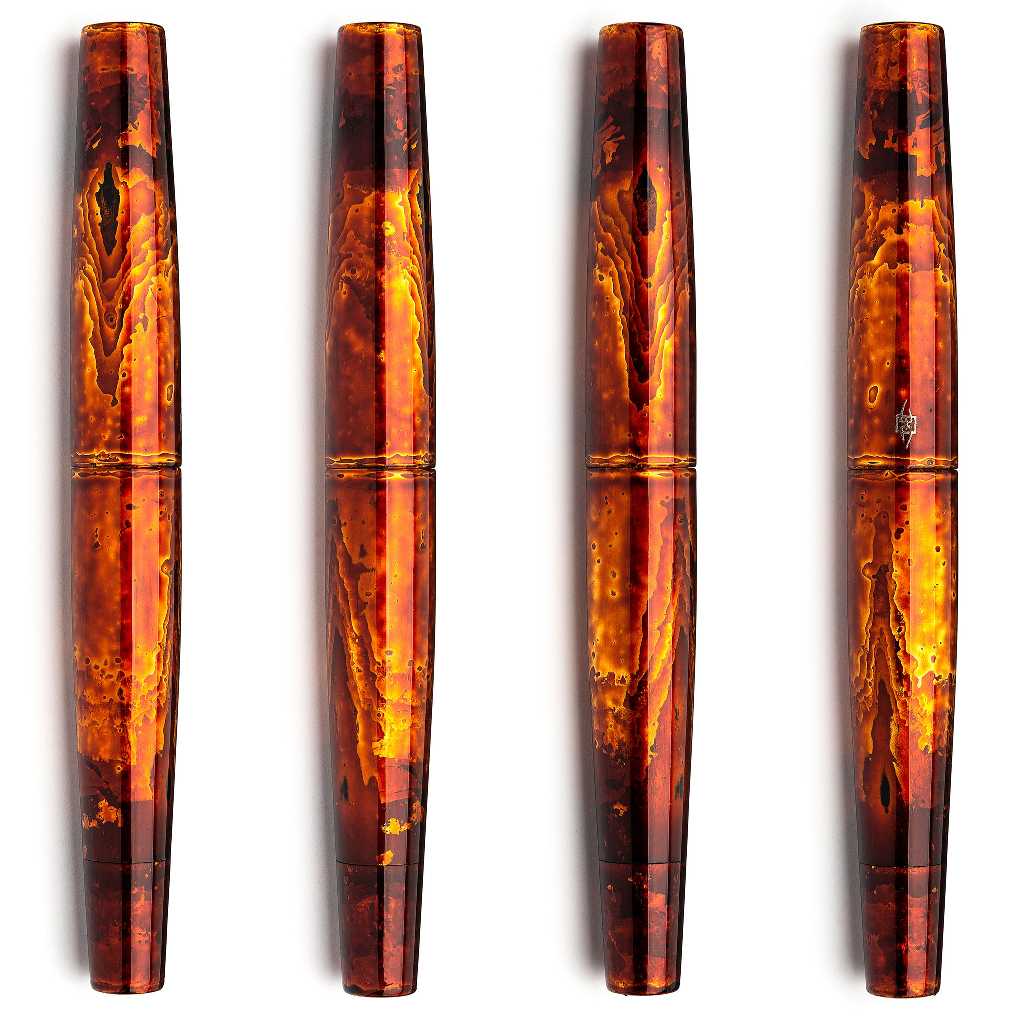 ESSENZA Gold leaf and Lacquer \, image size:2048x2048